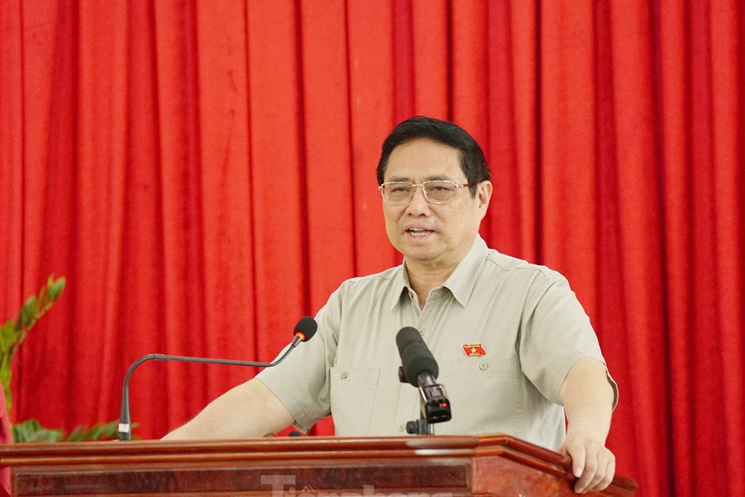 Thu tuong Pham Minh Chinh tiep xuc cu tri tai TP Can Tho hinh anh