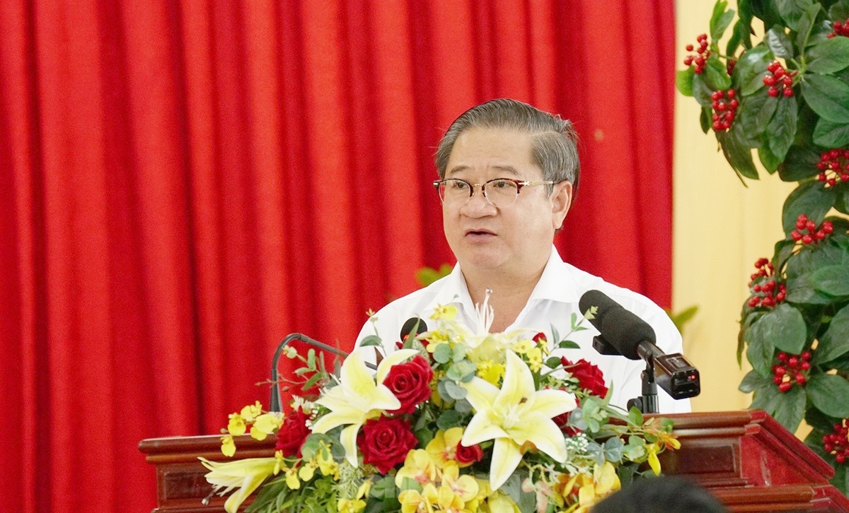 Tiep xuc cu tri anh 3