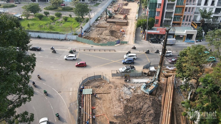 ket xe quanh san bay anh 3