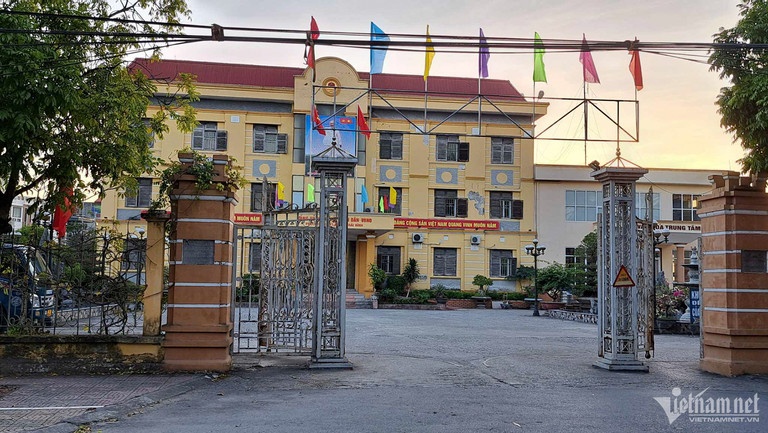 bắt bí thư phường ảnh 2 bat bi thu phuong anh 2