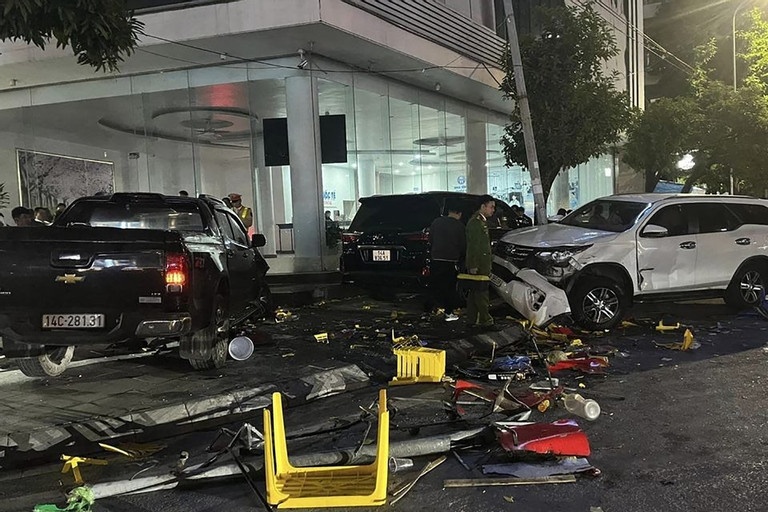 Khoi to tai xe duong tinh ma tuy lai xe tong lien hoan o Mong Cai hinh anh