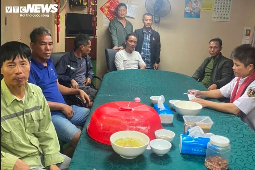 Chim tau tren bien anh 2