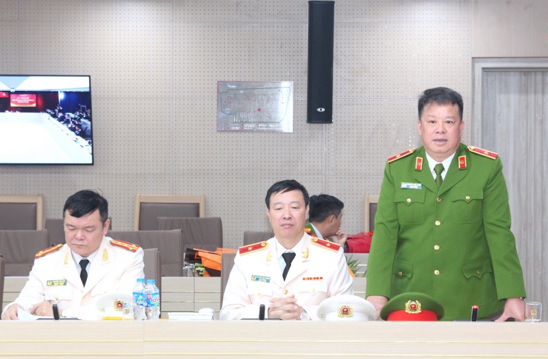 trao quet dinh can bo anh 5