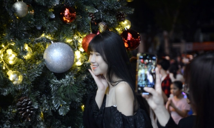 Du bao thoi tiet TP.HCM ngay 24/12: Chieu toi co mua rao mot so noi hinh anh