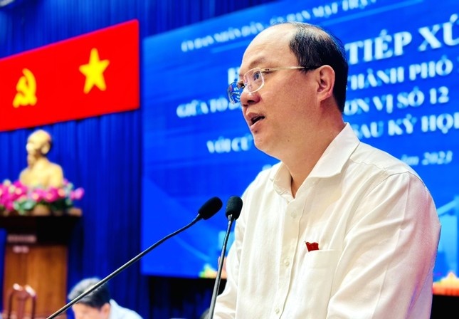 Pho Bi thu TP.HCM noi ve viec giam doc So Tai chinh bi bat hinh anh