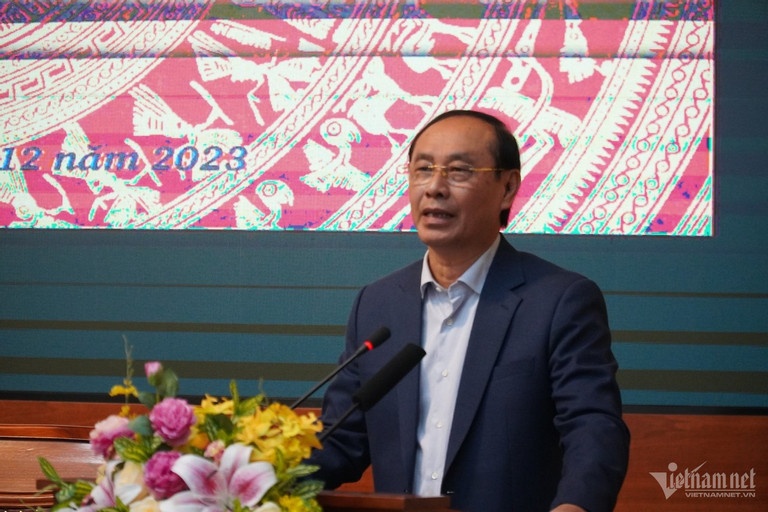 Thu phi san bay anh 2