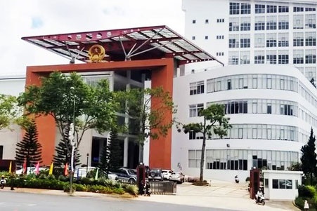 Giao su ve cong tac tai Lam Dong duoc ho tro 500 trieu dong hinh anh