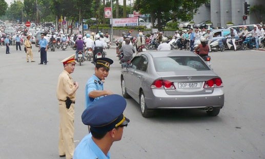 Ha Noi lap 106 chot lien nganh chong un tac cao diem Tet hinh anh