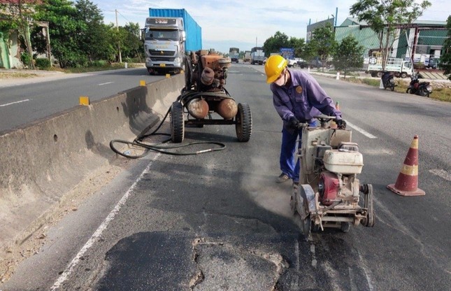 Thu phi tram Ben Thuy anh 2