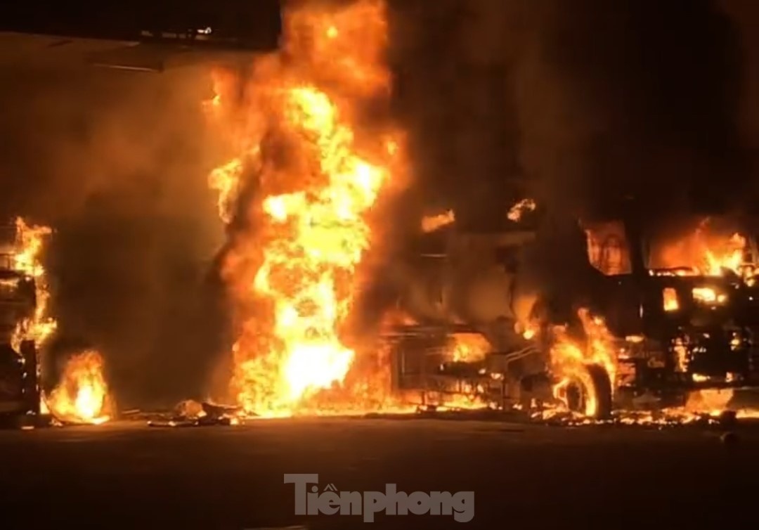 chay xe bon chua xang anh 2