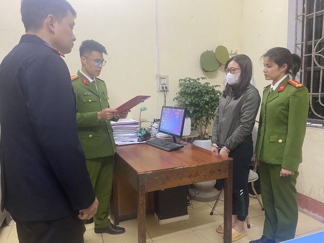 Manh Tuan,  Cong ty Manh Tuan,  Hoa don anh 1