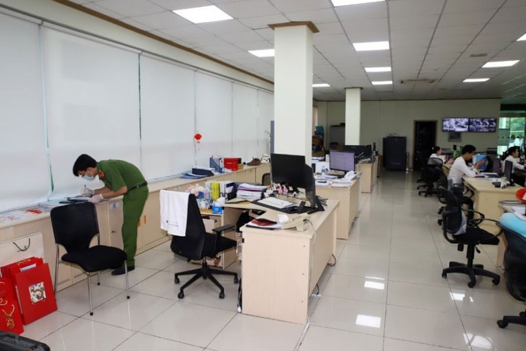 Lai xe trom tien anh 2