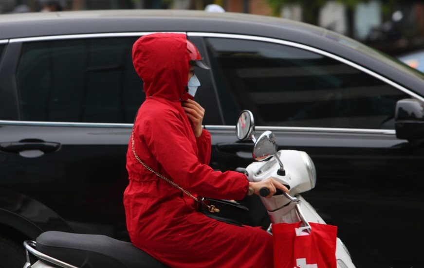 Du bao thoi tiet 4/1, mien Bac tiep tuc ret, trua hung nang tang nhiet hinh anh