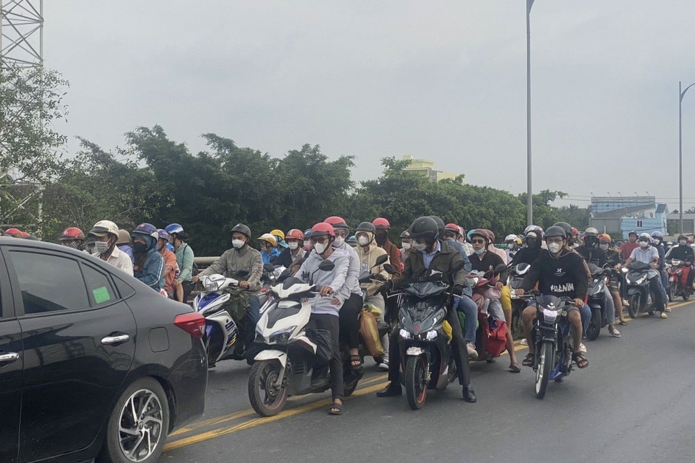 Tram thu phi BOT cau Rach Mieu xa tram nhieu lan hinh anh