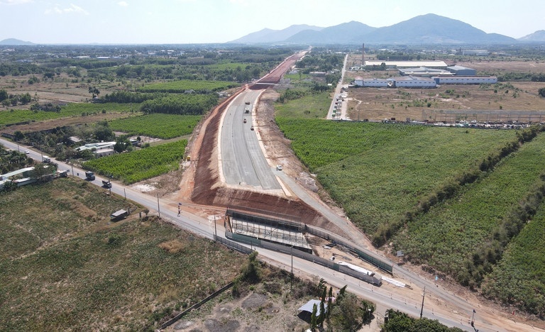 ong Vuong Dinh Hue anh 2