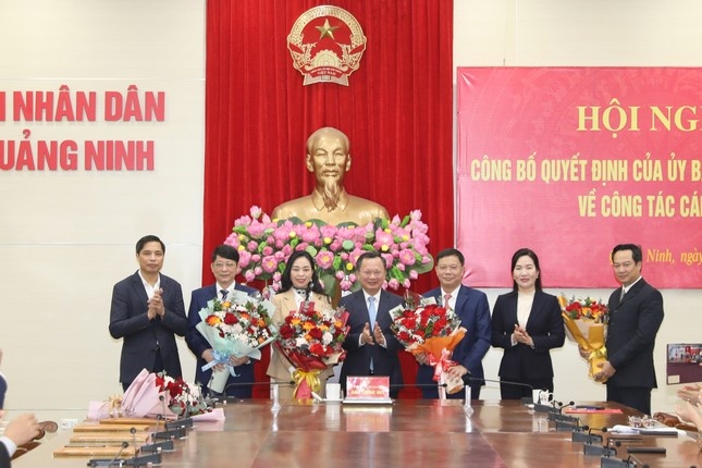 Quang Ninh dieu dong, bo nhiem nhieu vi tri can bo chu chot hinh anh