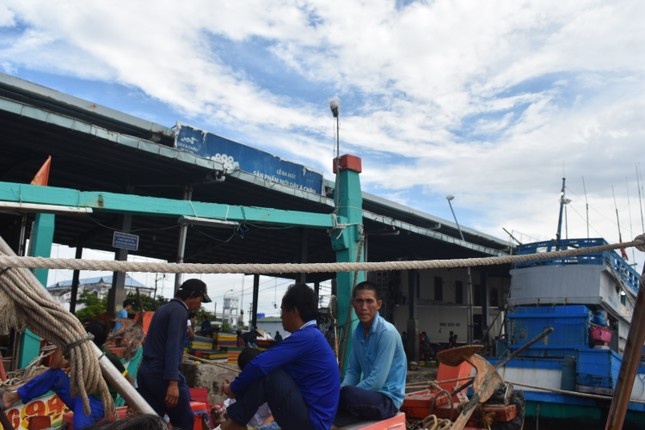 Ca Mau bao cao tinh hinh tranh chap ngu truong tren bien hinh anh