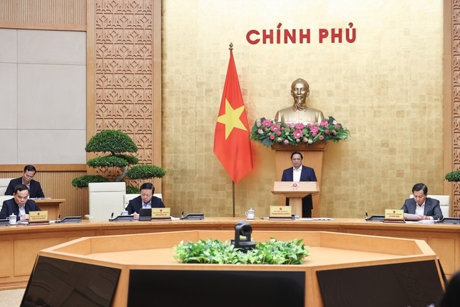 Thiet lap co che bao ve can bo khi giai quyet thu tuc dau tu hinh anh