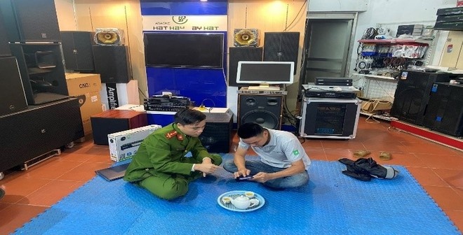 Ngan chan vu lua dao gan 300 trieu dong qua chuyen khoan hinh anh