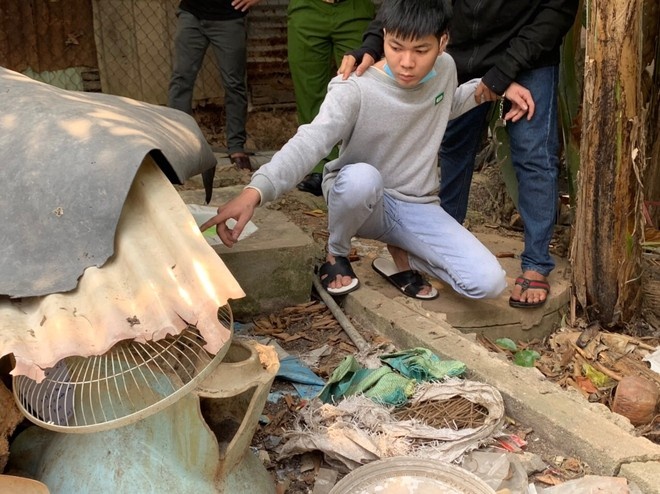 Bay lac tai nha tro anh 1