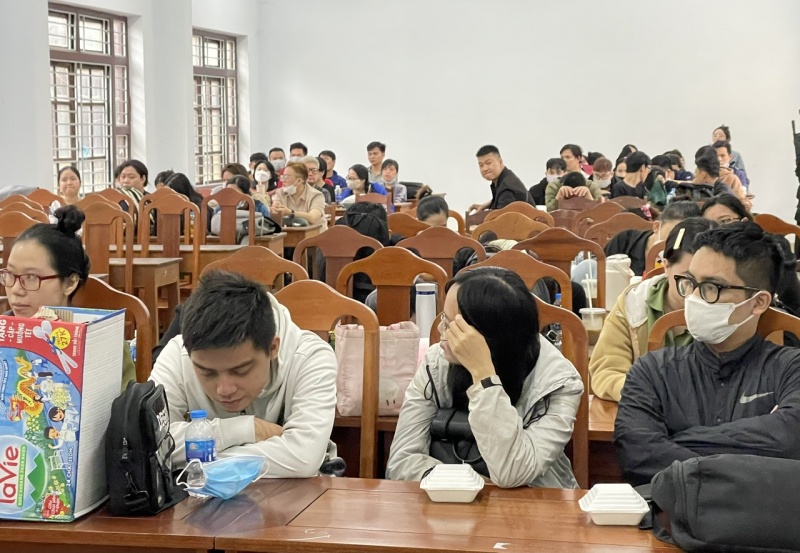 Lai suat den 514%/nam, thu loi bat chinh hon 2.500 ty dong hinh anh