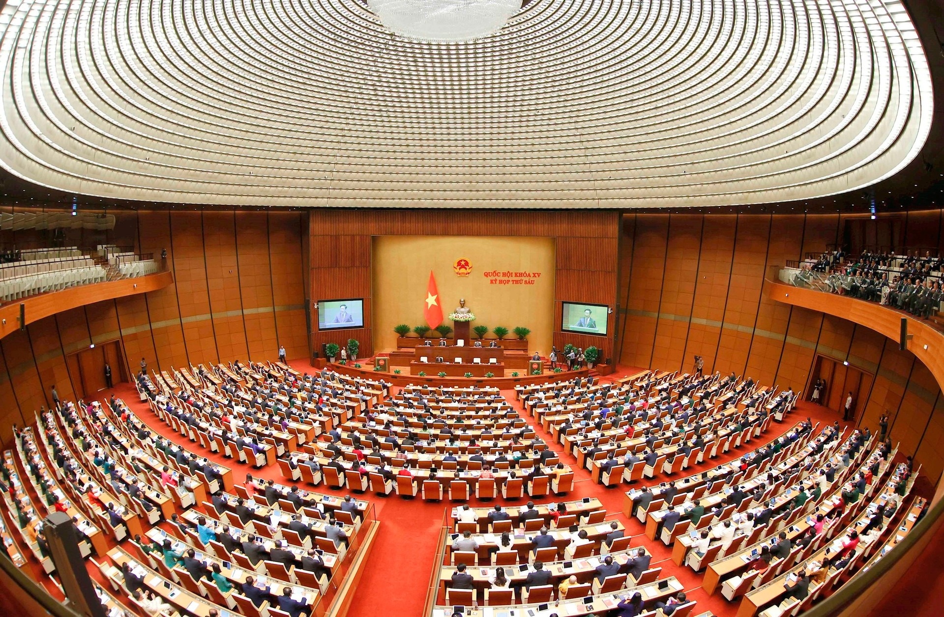 Chu tich Quoc hoi anh 7