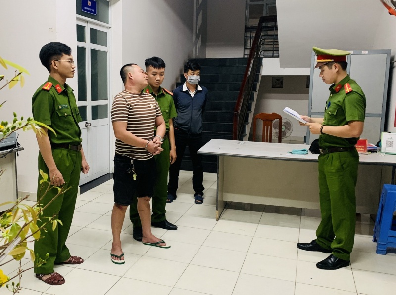 Ban 5 phat sung anh 1