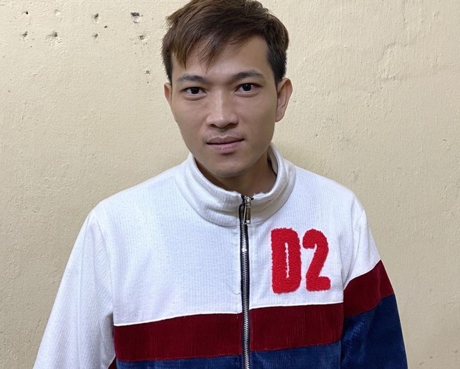 Gia danh tai khoan mang xa hoi nguoi khac de lua dao chiem doat tien hinh anh