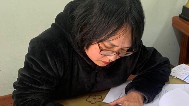 Khoi to 2 doi tuong trong duong day lua ban nguoi qua Dubai hinh anh