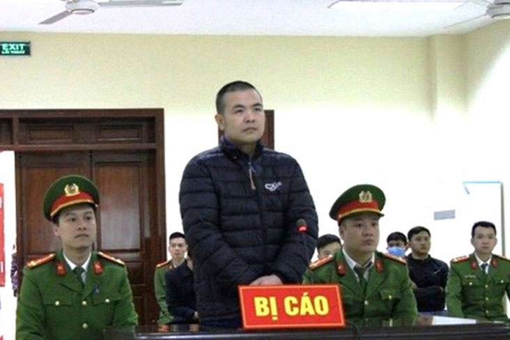 Bi phat 12 thang tu vi can tro cong an kiem tra nong do con hinh anh