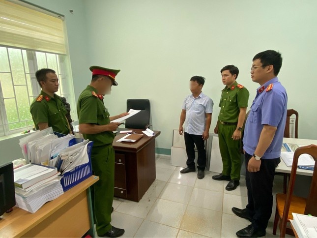 Dak Nong kien nghi khoi to, chuyen thong tin 13 vu viec sang cong an hinh anh