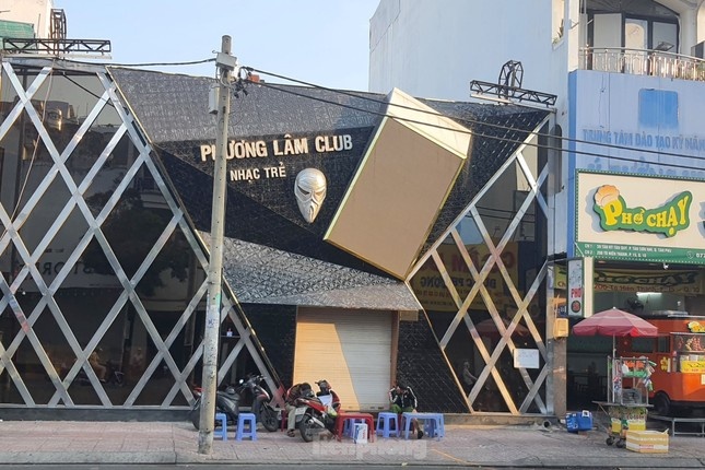 Dien bien moi nhat vu hang tram canh sat phong toa quan bar o TP.HCM hinh anh