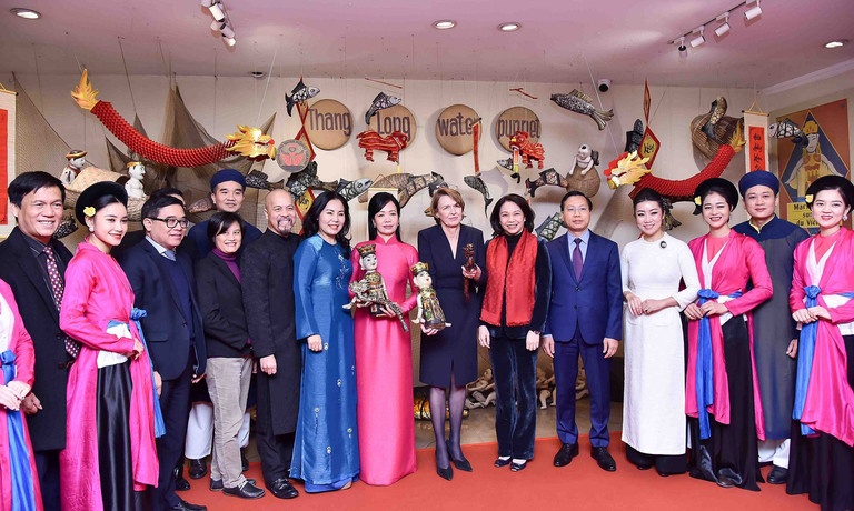 Phu nhan chu tich nuoc anh 5