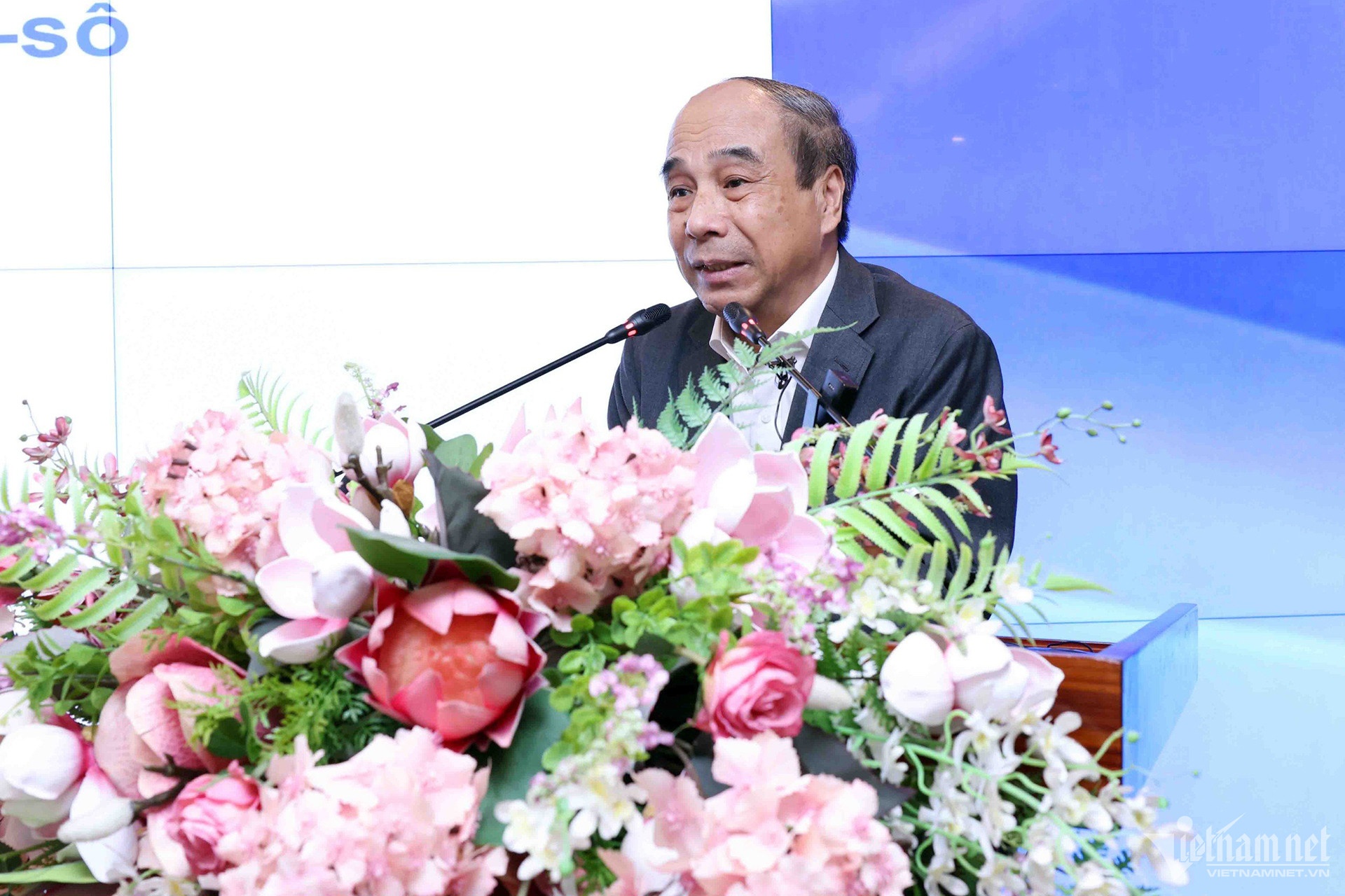 Can cuoc cong dan anh 3