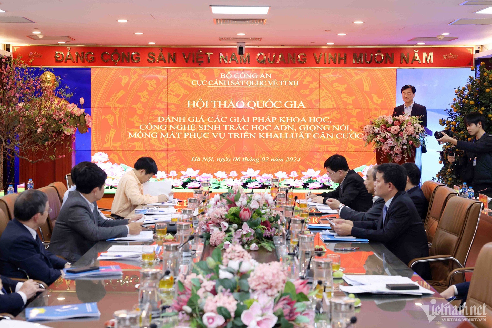 Can cuoc cong dan anh 2