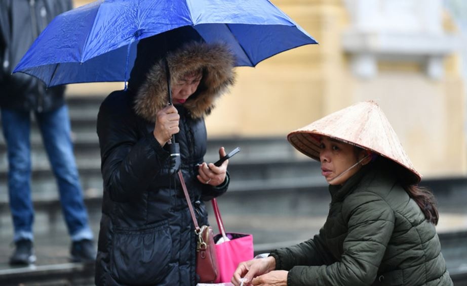 Mien Bac van mua ret, Nam Bo nang chang chang hinh anh