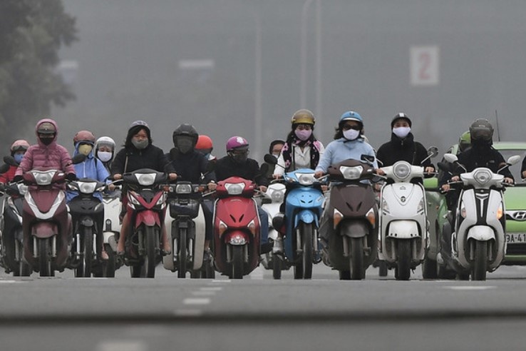 Mien Bac van ret, co mua phun va suong mu hinh anh