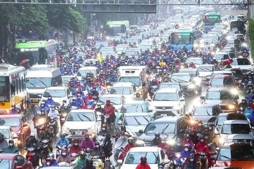 Mien Bac tiep dien mua phun, suong mu vao dem va sang hinh anh