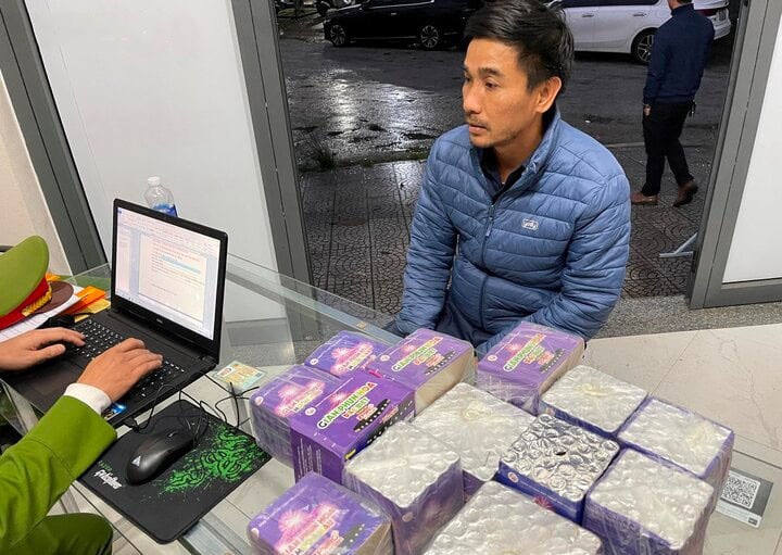 Cua hang tang tru 17 kg phao nghi lam gia phao hoa Bo Quoc phong hinh anh