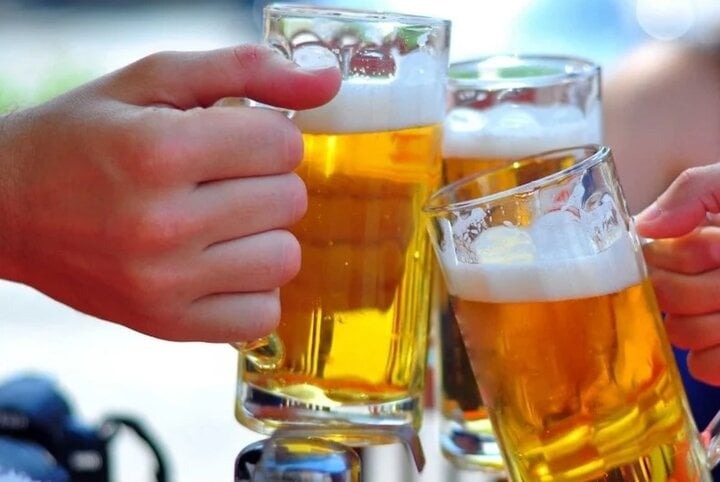 quảng cáo rượu bia ảnh 1 quang cao ruou bia anh 1