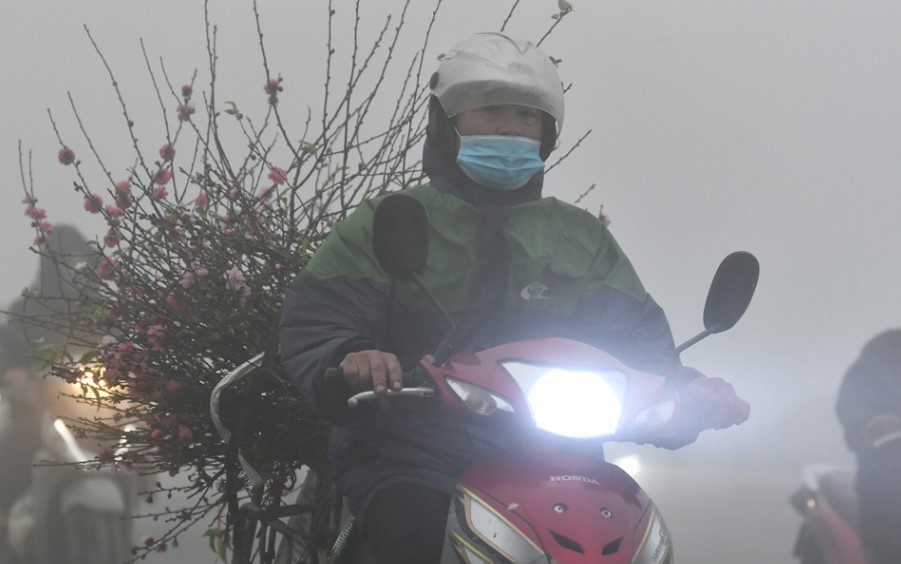 Mien Bac van suong mu am, trua hung nang hinh anh