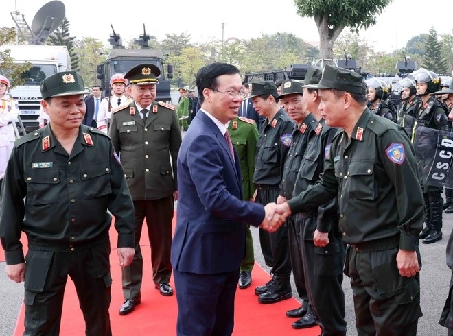 Kiem tra cong tac san sang chien dau tai Bo Tu lenh Canh ve va CSCD hinh anh