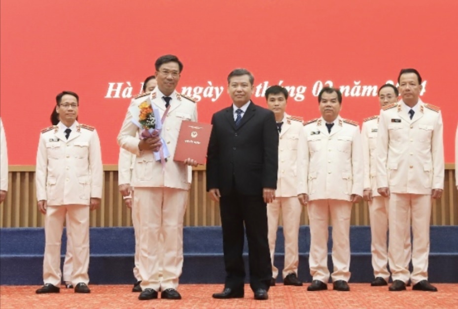 Vien KSND Toi cao dieu dong, bo nhiem nhieu can bo lanh dao hinh anh