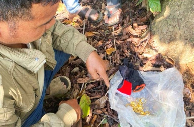 Trom 5, 4 cay vang anh 2