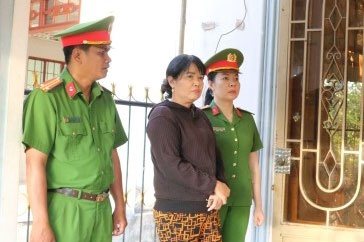 Bat nu chu hui chiem doat gan nua ty dong hinh anh