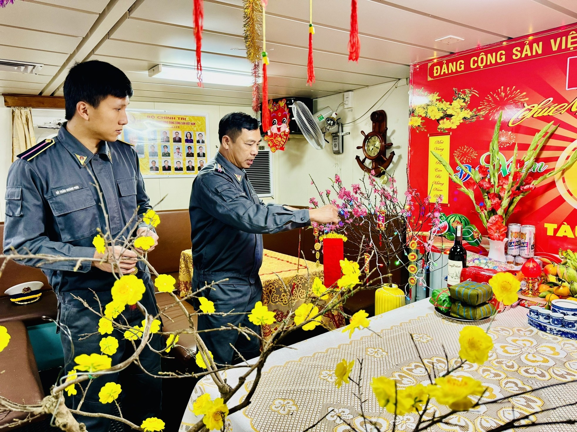 tau kiem ngu Viet Nam anh 3