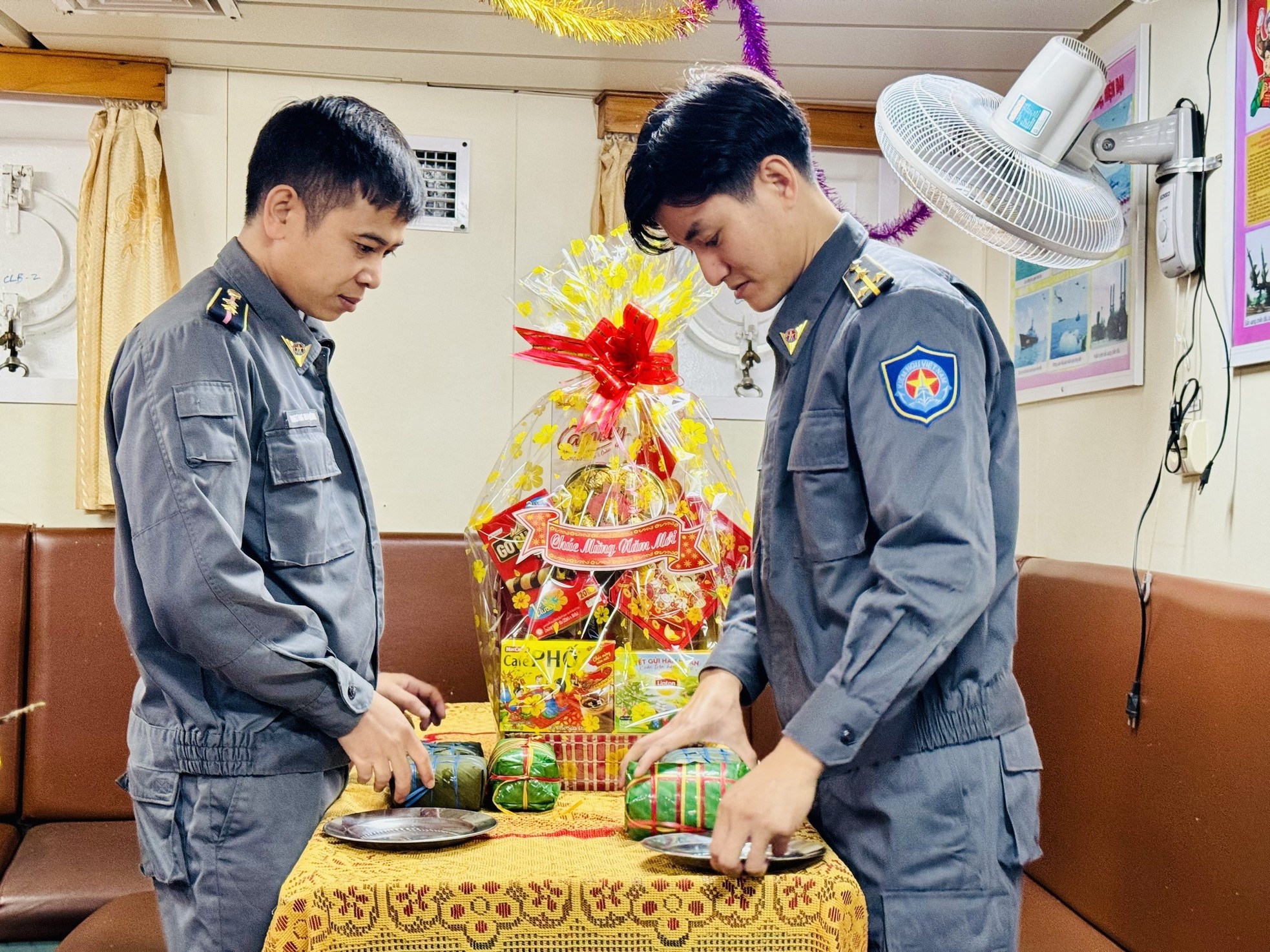 tau kiem ngu Viet Nam anh 6
