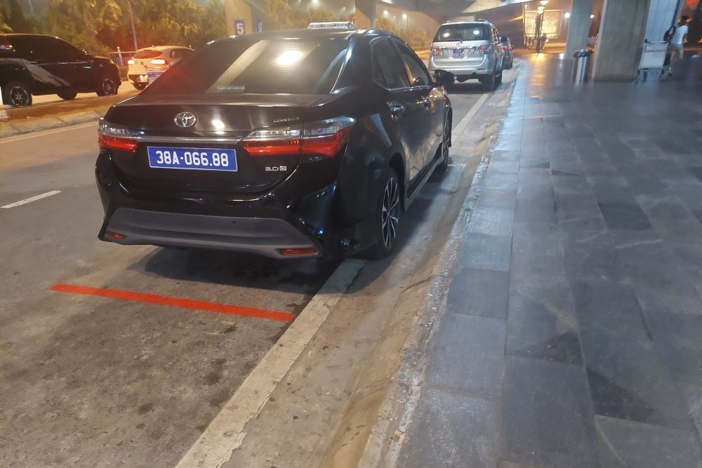 Bi thu Ha Tinh chi dao xu ly vu dung xe cong don nguoi nha lanh dao hinh anh