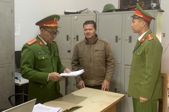 Khoi to doi tuong vi pham quy dinh su dung dat dai hinh anh