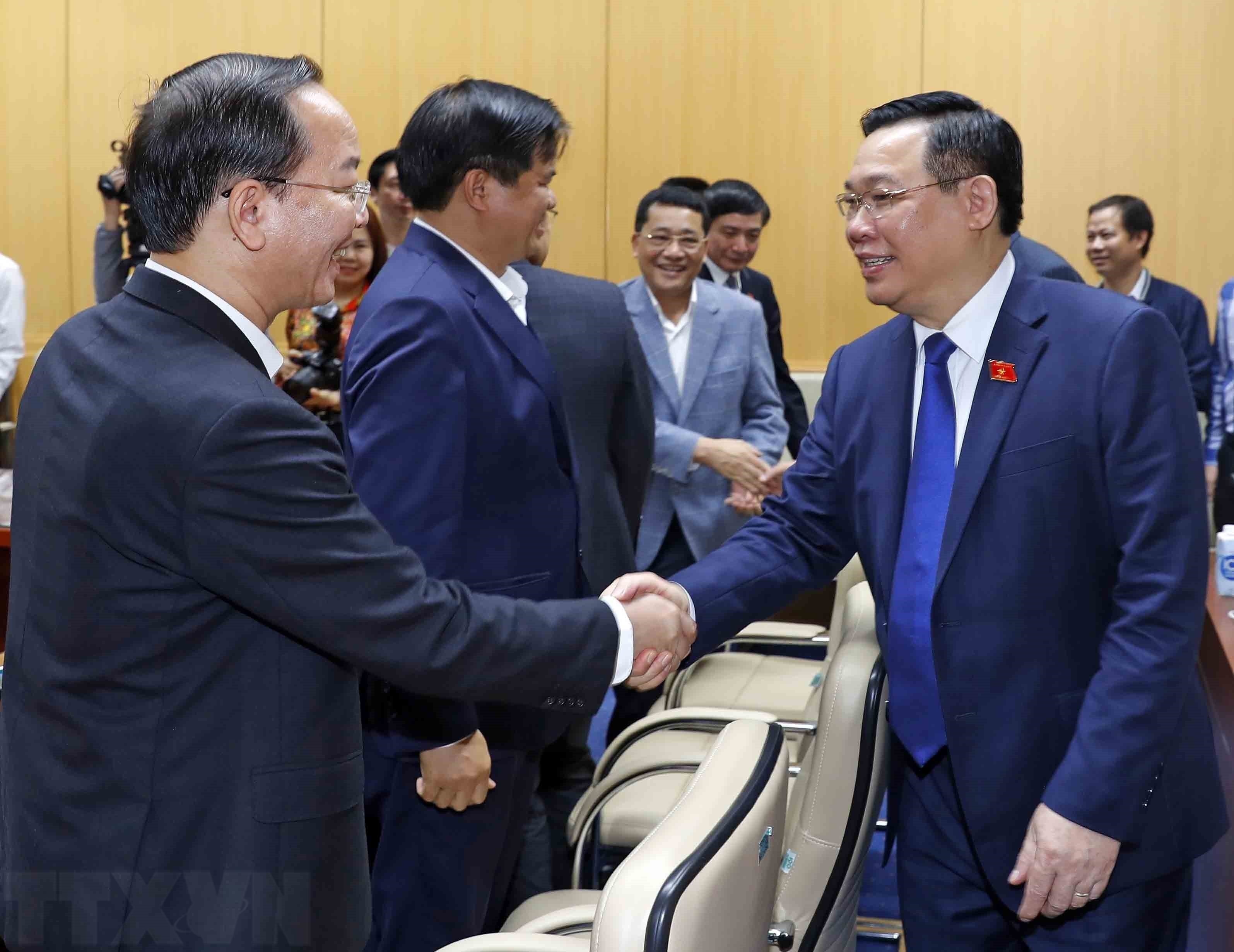 Chu tich Quoc hoi anh 2